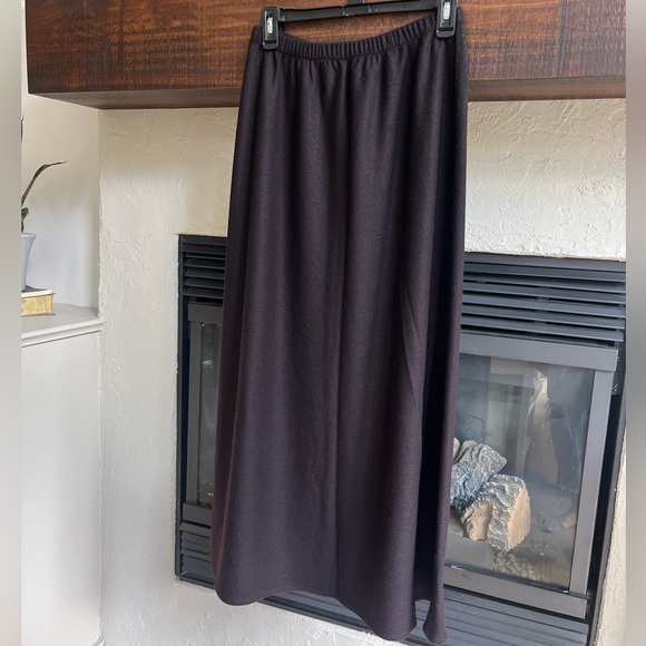 Eileen Fisher Wool Crepe Pull-On Skirt - Port Merlot - Holiday Chic - Sz Med - Picture 4 of 7
